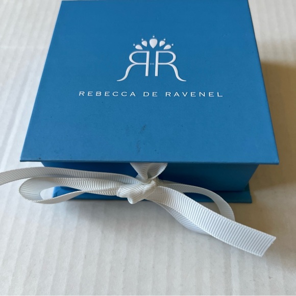 Rebecca de Ravenel Hoop Earrings - Picture 9 of 10